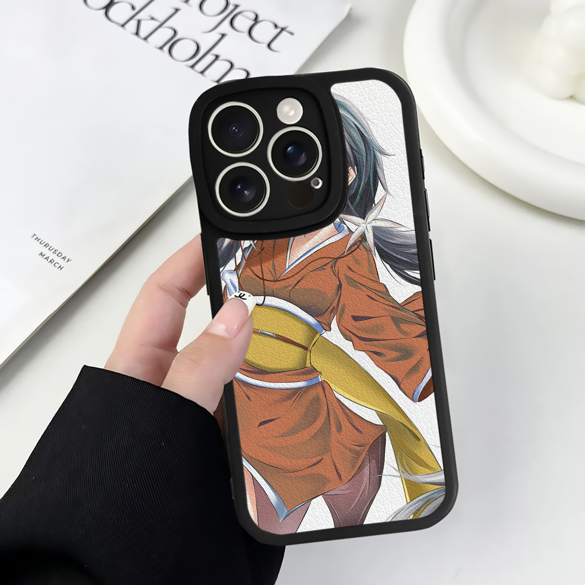 （画像用） 文豪ストレイドッグス Bungo Stray Dogs 【iPhone 16シリーズ対応】シリコンスマホケース（レザー調） 材質：シリコン